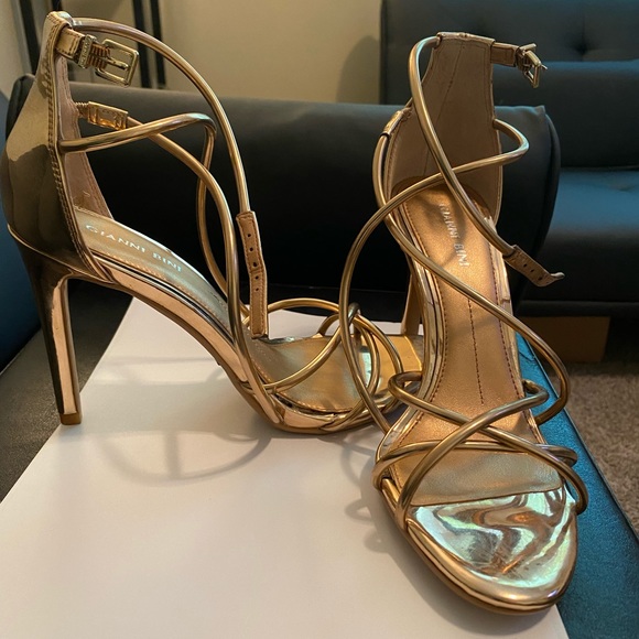 Shoes - Picture 2 of 2